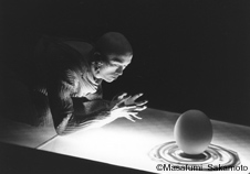 gUNETSU - The Egg Stands out of Curiosityh Sankai Juku