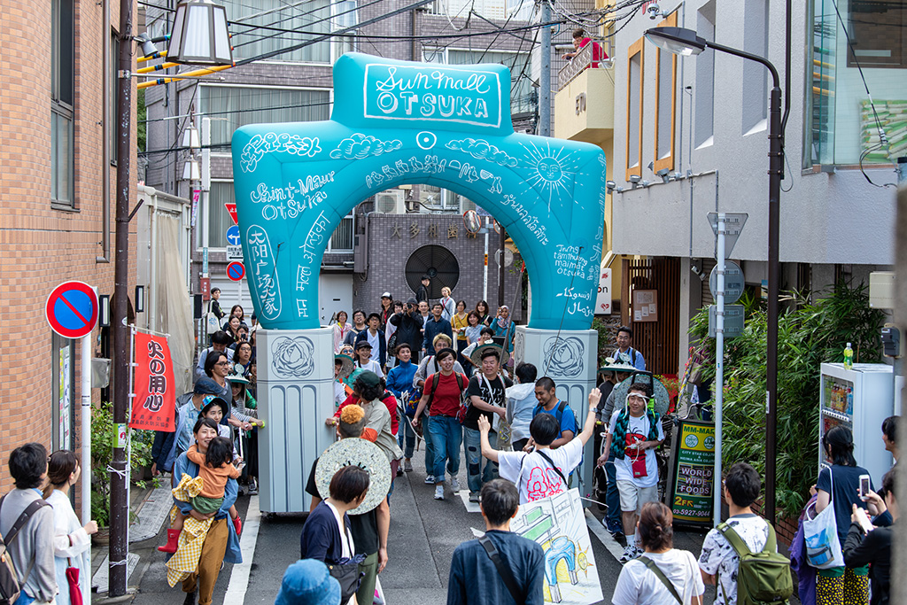 F/T19 『移動祝祭商店街』（写真：合同会社アロポジデ）